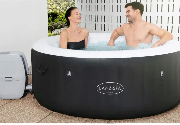 Lay-Z-Spa Miami: Czy to dmuchane jacuzzi spełni Twoje oczekiwania?