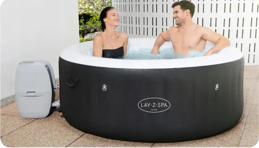 Lay-Z-Spa Miami: Czy to dmuchane jacuzzi spełni Twoje oczekiwania?
