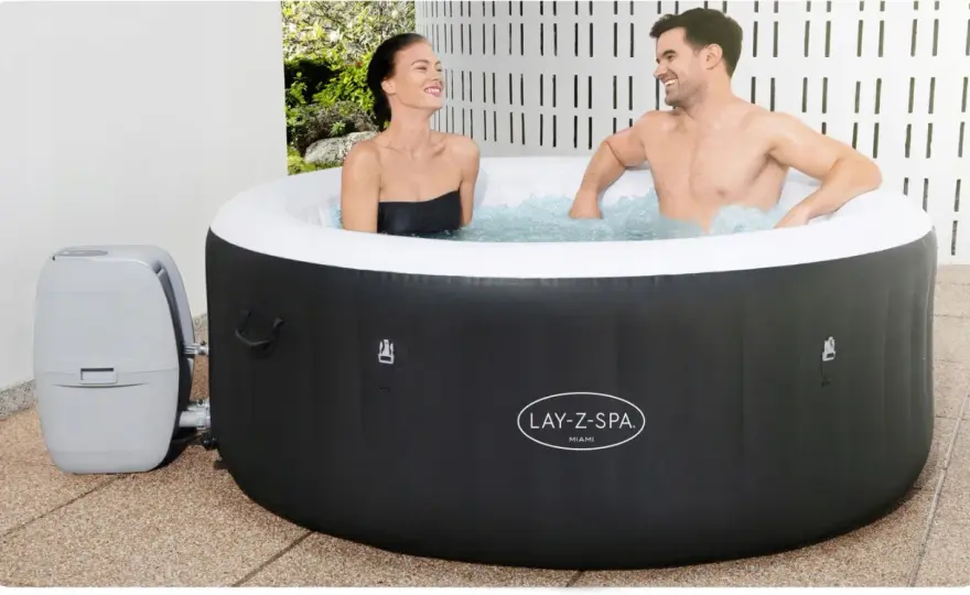 Lay-Z-Spa Miami: Czy to dmuchane jacuzzi spełni Twoje oczekiwania?