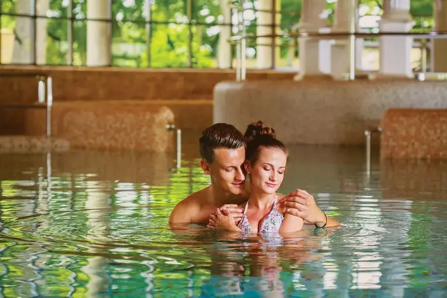 Tanie SPA dla dwojga: Weekend do 1500 zł bez ukrytych kosztów!