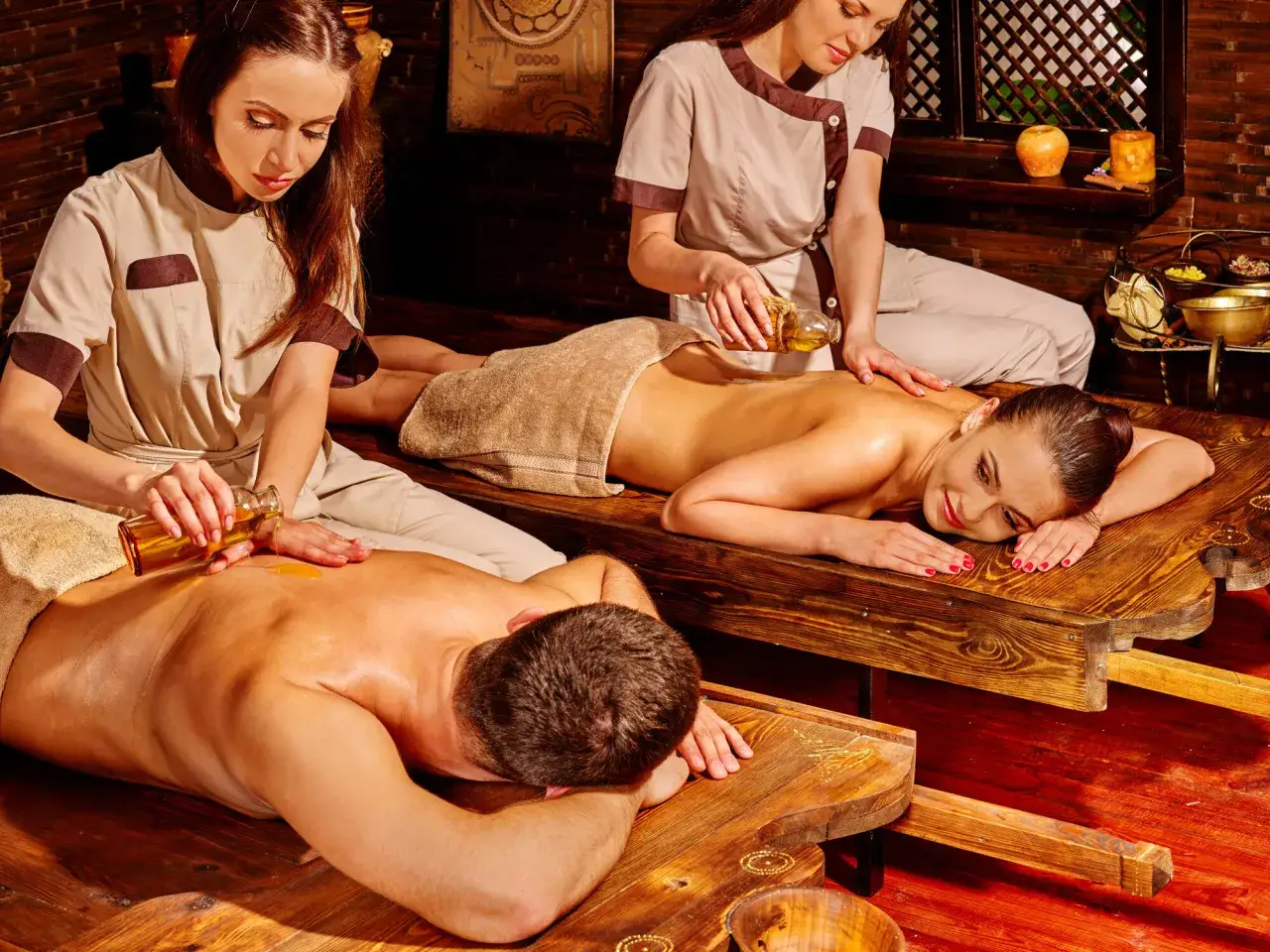 para relaksująca się w spa masaż